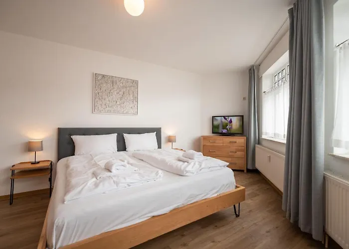 Schloss Hohenzollern - 07 Апартаменты *